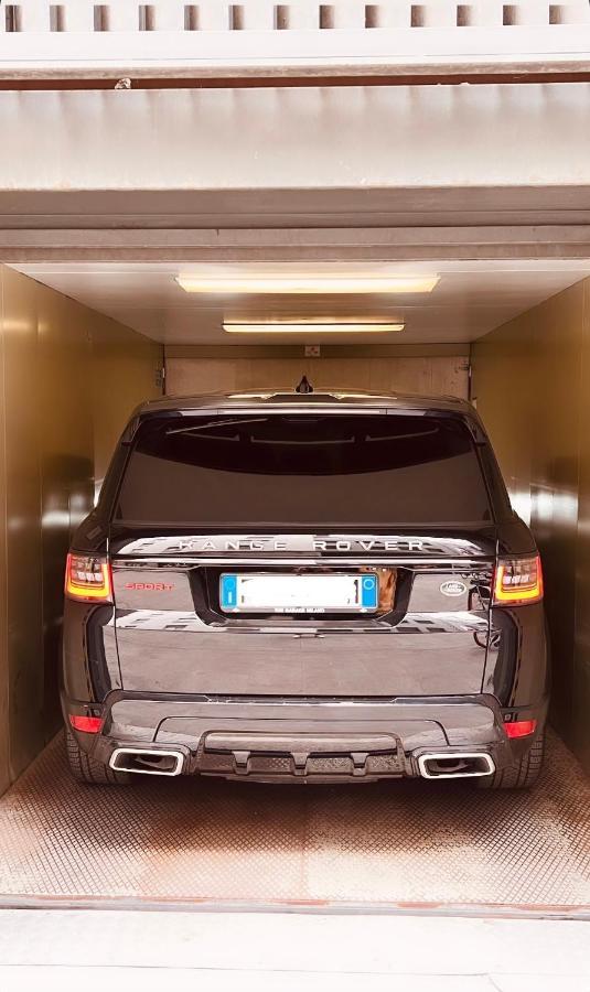 The Boutique Houses - Iconic Suite In Galleria Duomo With Private Parking Milão Exterior foto