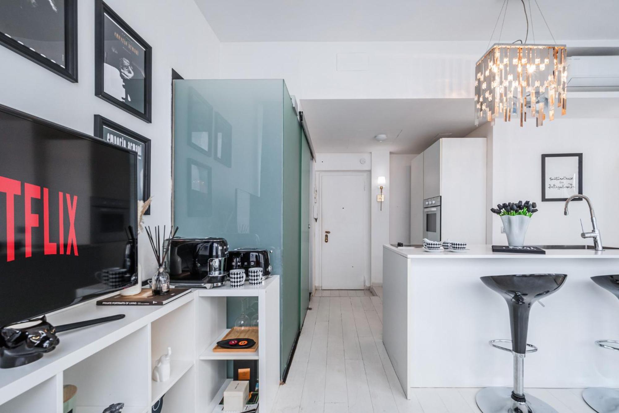 The Boutique Houses - Iconic Suite In Galleria Duomo With Private Parking Milão Exterior foto